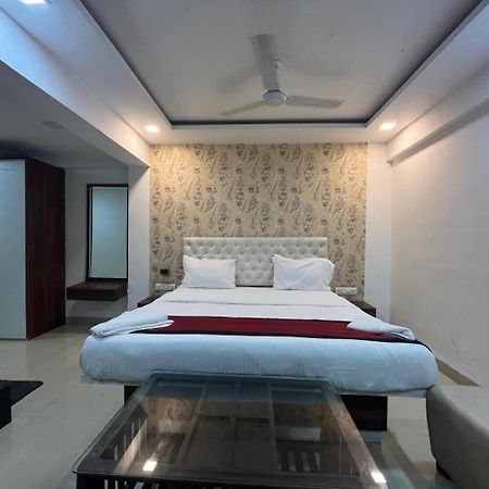 Arsh Executive Inn Dive Zewnętrze zdjęcie